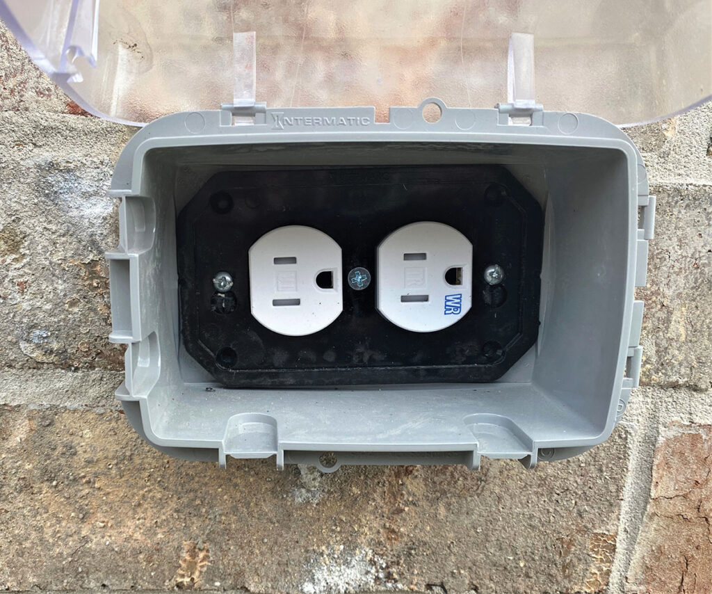 Figure 3b. Wet location cover installed in a wet location and a WR rated receptacle installed.